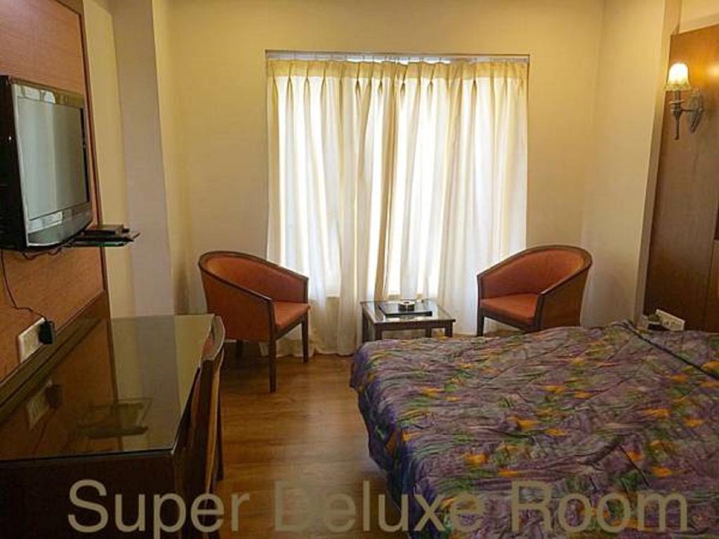 Hotel Rajhans Regent Bhopal Room photo